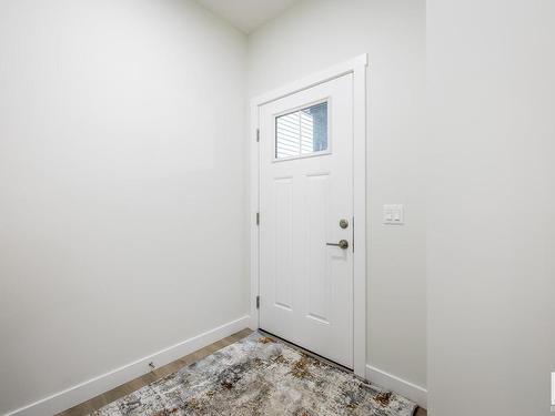 4811 Hawthorn Bend Bend, Edmonton, AB - Indoor Photo Showing Other Room