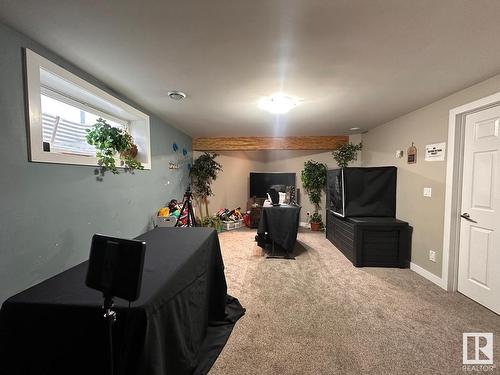 8711 10 Avenue, Edmonton, AB - Indoor