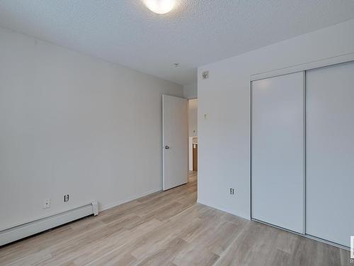 218 1180 Hyndman Road, Edmonton, AB - Indoor Photo Showing Other Room