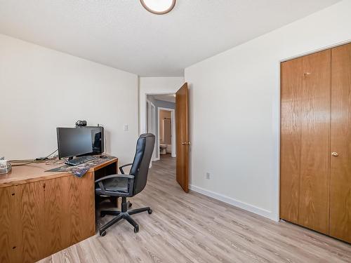 23 Christina Way, Sherwood Park, AB - Indoor Photo Showing Office