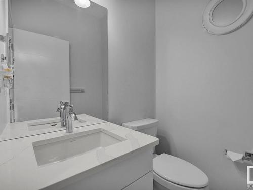 39 4517 190A Street, Edmonton, AB - Indoor Photo Showing Bathroom