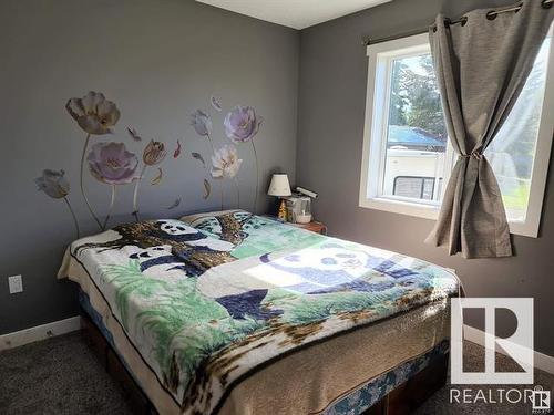 4908 50 Street, Peers, AB - Indoor Photo Showing Bedroom