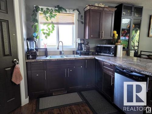 4908 50 Street, Peers, AB - Indoor Photo Showing Kitchen With Double Sink