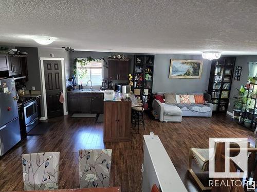 4908 50 Street, Peers, AB - Indoor Photo Showing Living Room