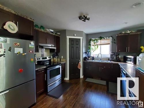 4908 50 Street, Peers, AB - Indoor Photo Showing Kitchen With Double Sink