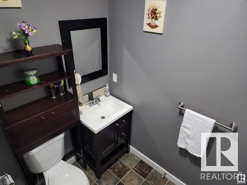 4908 50 Street, Peers, AB - Indoor Photo Showing Bathroom