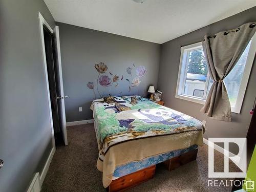 4908 50 Street, Peers, AB - Indoor Photo Showing Bedroom