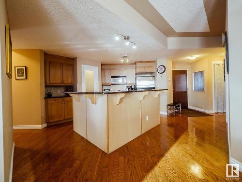 1506 9020 Jasper Avenue, Edmonton, AB - Indoor Photo Showing Kitchen