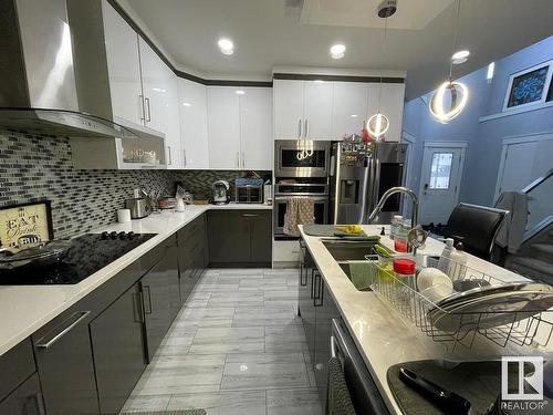 7780 174B Avenue, Edmonton, AB - Indoor Photo Showing Kitchen With Upgraded Kitchen