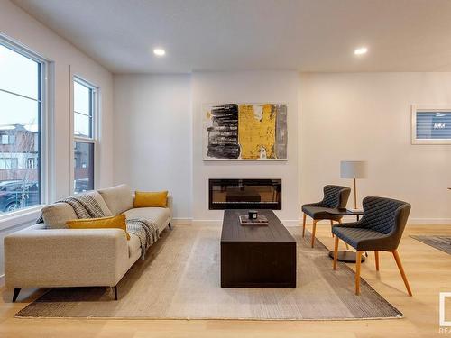 26 Tenor Link, Spruce Grove, AB - Indoor Photo Showing Living Room