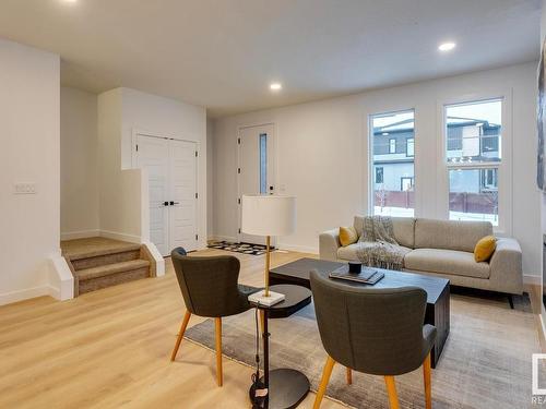 26 Tenor Link, Spruce Grove, AB - Indoor Photo Showing Living Room