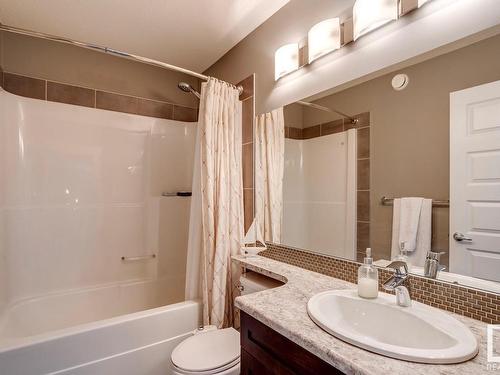 3021 Carpenter Landing, Edmonton, AB - Indoor Photo Showing Bathroom