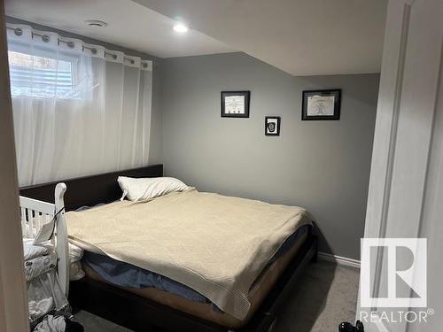 13540 149 Avenue, Edmonton, AB - Indoor Photo Showing Bedroom