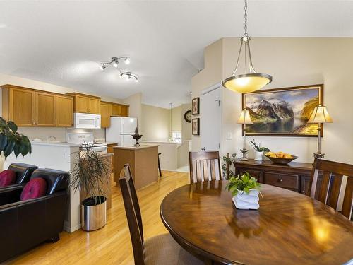 14012 152 Avenue Nw, Edmonton, AB - Indoor Photo Showing Dining Room