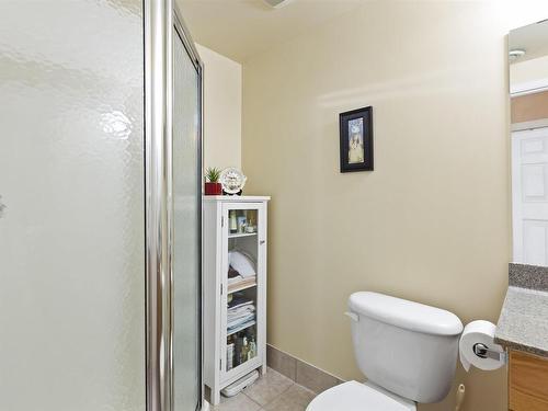 14012 152 Avenue Nw, Edmonton, AB - Indoor Photo Showing Bathroom