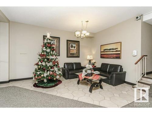 303 9737 112 Street, Edmonton, AB - Indoor