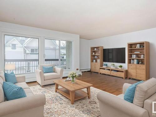 303 9737 112 Street, Edmonton, AB - Indoor Photo Showing Living Room