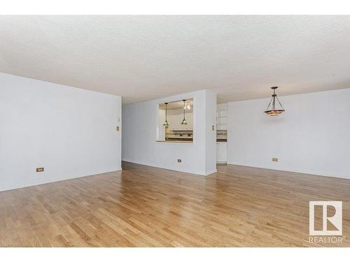 303 9737 112 Street, Edmonton, AB - Indoor Photo Showing Other Room