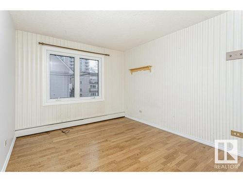 303 9737 112 Street, Edmonton, AB - Indoor Photo Showing Other Room