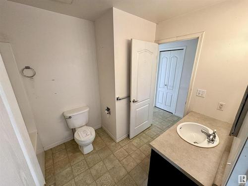 5101 55 Avenue, St. Paul Town, AB - Indoor Photo Showing Bathroom