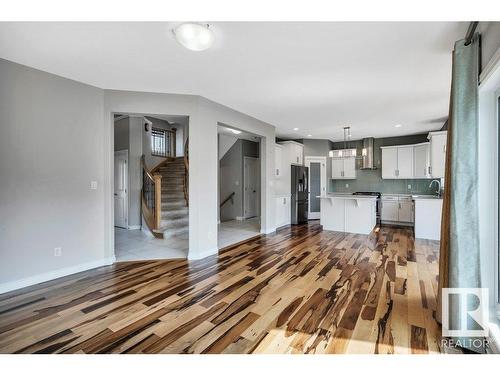 3159 Winspear Crescent, Edmonton, AB - Indoor Photo Showing Kitchen