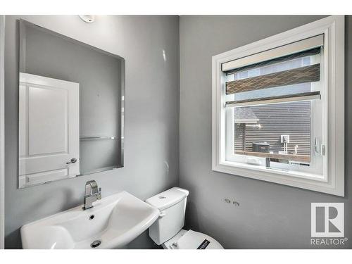 3159 Winspear Crescent, Edmonton, AB - Indoor Photo Showing Bathroom