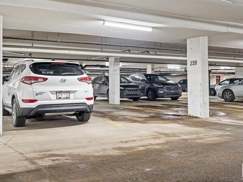 215 263 Macewan Road, Edmonton, AB - Indoor Photo Showing Garage