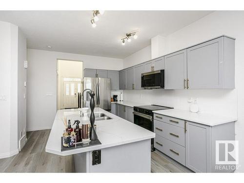 41 18230 104A Street, Edmonton, AB - Indoor Photo Showing Kitchen With Double Sink With Upgraded Kitchen