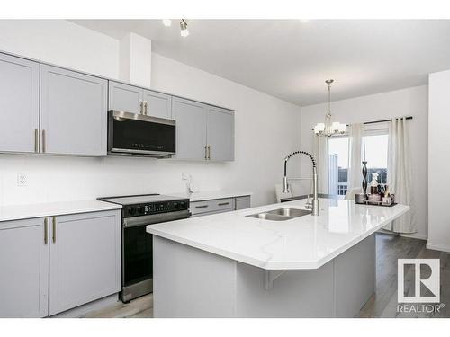 41 18230 104A Street, Edmonton, AB - Indoor Photo Showing Kitchen With Double Sink With Upgraded Kitchen