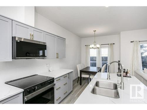 41 18230 104A Street, Edmonton, AB - Indoor Photo Showing Kitchen With Double Sink With Upgraded Kitchen