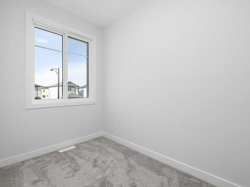 1415 11 Avenue, Edmonton, AB - Indoor Photo Showing Other Room