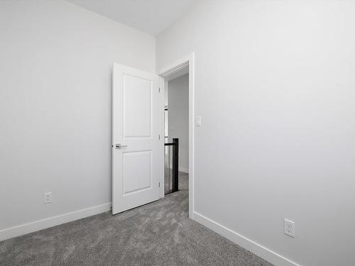 1415 11 Avenue, Edmonton, AB - Indoor Photo Showing Other Room