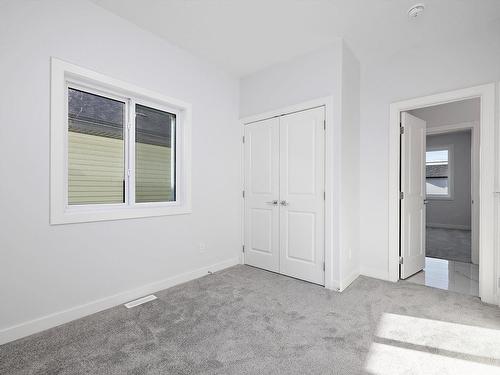 1415 11 Avenue, Edmonton, AB - Indoor Photo Showing Other Room