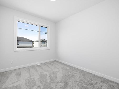 1415 11 Avenue, Edmonton, AB - Indoor Photo Showing Other Room