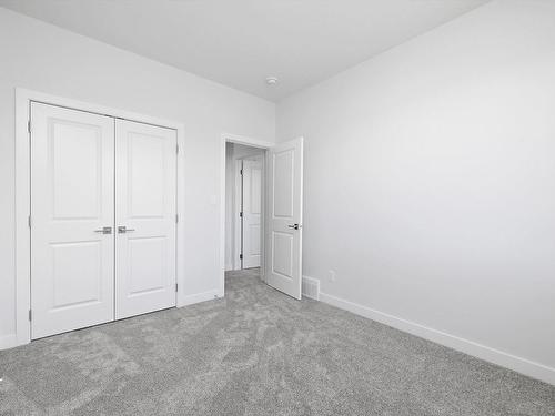 1415 11 Avenue, Edmonton, AB - Indoor Photo Showing Other Room