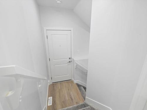 1415 11 Avenue, Edmonton, AB - Indoor Photo Showing Other Room