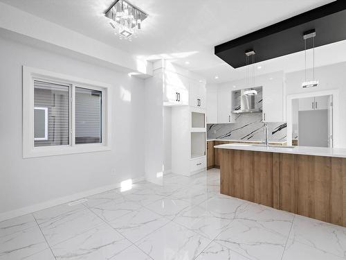 1415 11 Avenue, Edmonton, AB - Indoor Photo Showing Kitchen