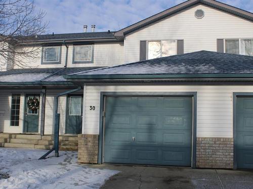 30 3 Grove Meadow Drive, Spruce Grove, AB - Outdoor