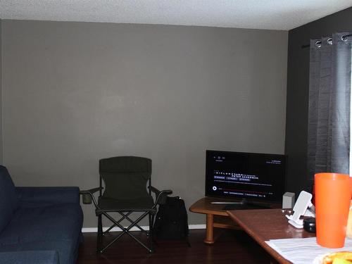 30 3 Grove Meadow Drive, Spruce Grove, AB - Indoor Photo Showing Other Room