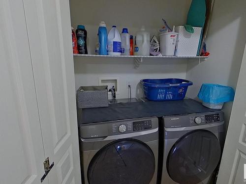 2341 Aspen Trail, Sherwood Park, AB - Indoor Photo Showing Laundry Room