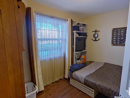 2341 Aspen Trail, Sherwood Park, AB - Indoor Photo Showing Bedroom