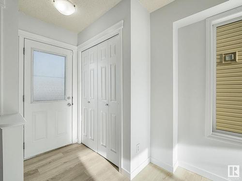 7706 15 Avenue, Edmonton, AB - Indoor Photo Showing Other Room