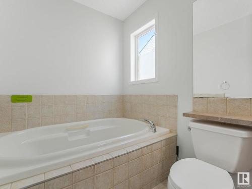 7706 15 Avenue, Edmonton, AB - Indoor Photo Showing Bathroom