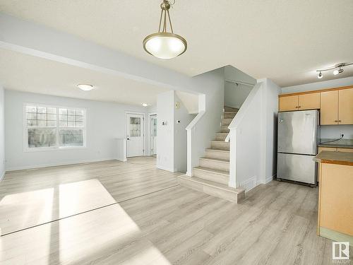 7706 15 Avenue, Edmonton, AB - Indoor Photo Showing Kitchen