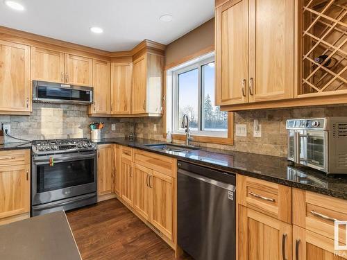 27046 Twp Road 502, Rural Leduc County, AB - Indoor Photo Showing Kitchen