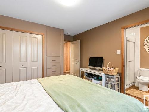 27046 Twp Road 502, Rural Leduc County, AB - Indoor Photo Showing Bedroom