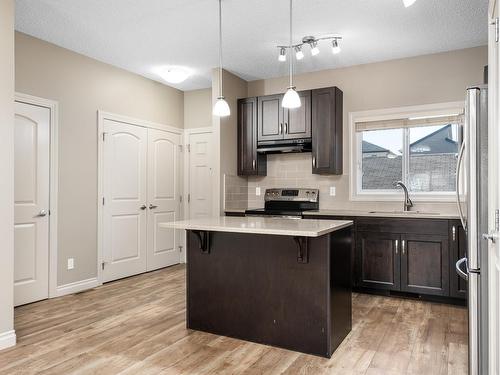 903 Morris Way, Leduc, AB - Indoor Photo Showing Kitchen With Upgraded Kitchen