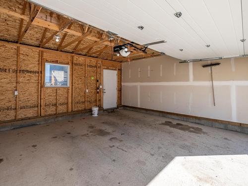 903 Morris Way, Leduc, AB - Indoor Photo Showing Garage