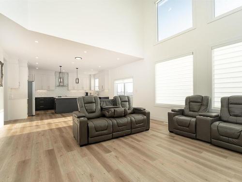 19723 26 Avenue, Edmonton, AB - Indoor Photo Showing Living Room