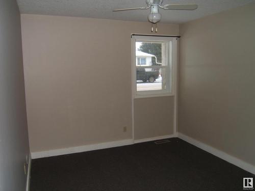 4901 47 Avenue, Myrnam, AB - Indoor Photo Showing Other Room